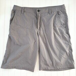 Lululemon Grey Grid Casual Active Shorts (Size 36) 10” Inseam Flat Front